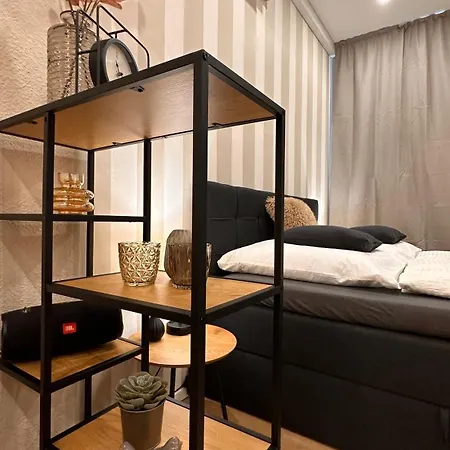 Апартаменты Bellahomes, Aircondition, Private Parking, Netflix, Airport 30 Minuten Эрлензе