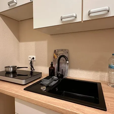 Bellahomes, Aircondition, Private Parking, Netflix, Airport 30 Minuten 아파트