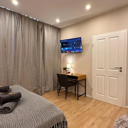 아파트 Bellahomes, Aircondition, Private Parking, Netflix, Airport 30 Minuten *