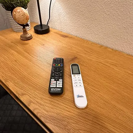 Bellahomes, Aircondition, Private Parking, Netflix, Airport 30 Minuten 公寓 埃伦塞