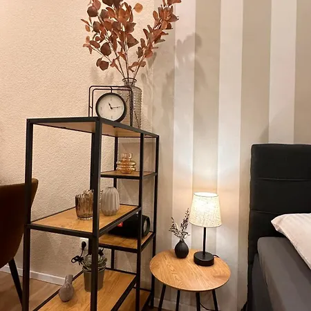 Bellahomes, Aircondition, Private Parking, Netflix, Airport 30 Minuten Апартаменты Эрлензе