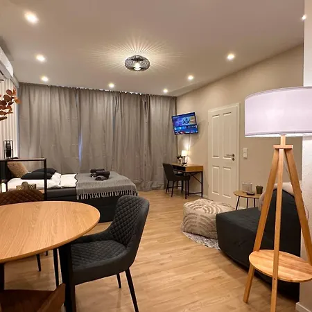 아파트 Bellahomes, Aircondition, Private Parking, Netflix, Airport 30 Minuten 에얼렌지