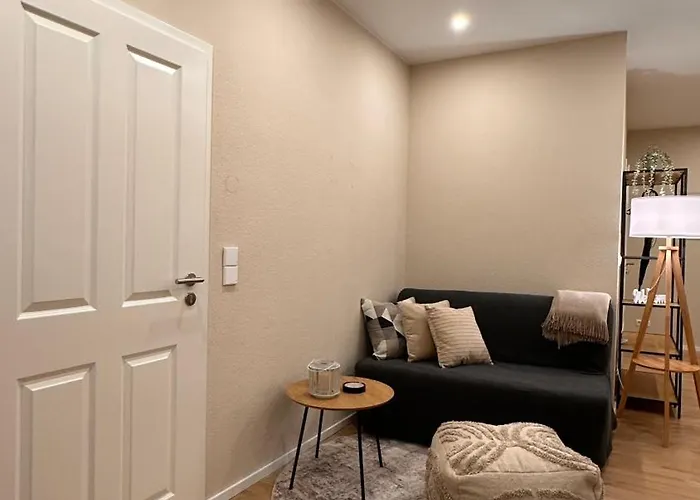 Bellahomes, Aircondition, Private Parking, Netflix, Airport 30 Minuten