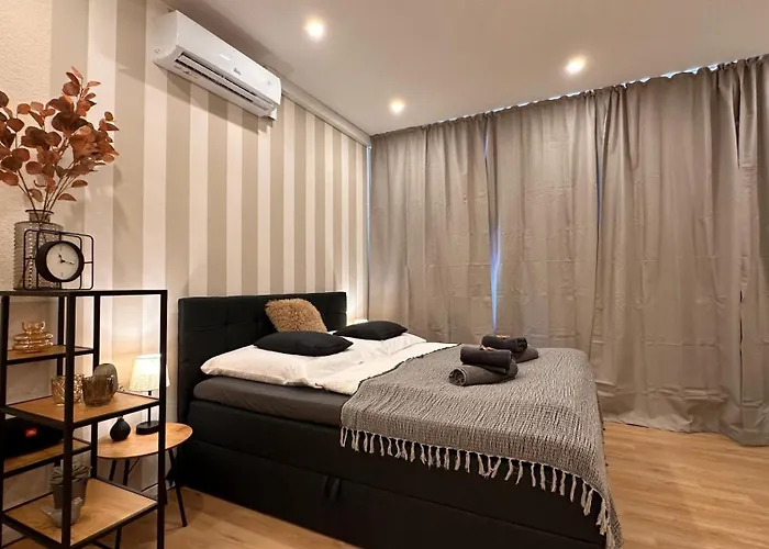 Apartment Bellahomes, Aircondition, Private Parking, Netflix, Airport 30 Minuten *